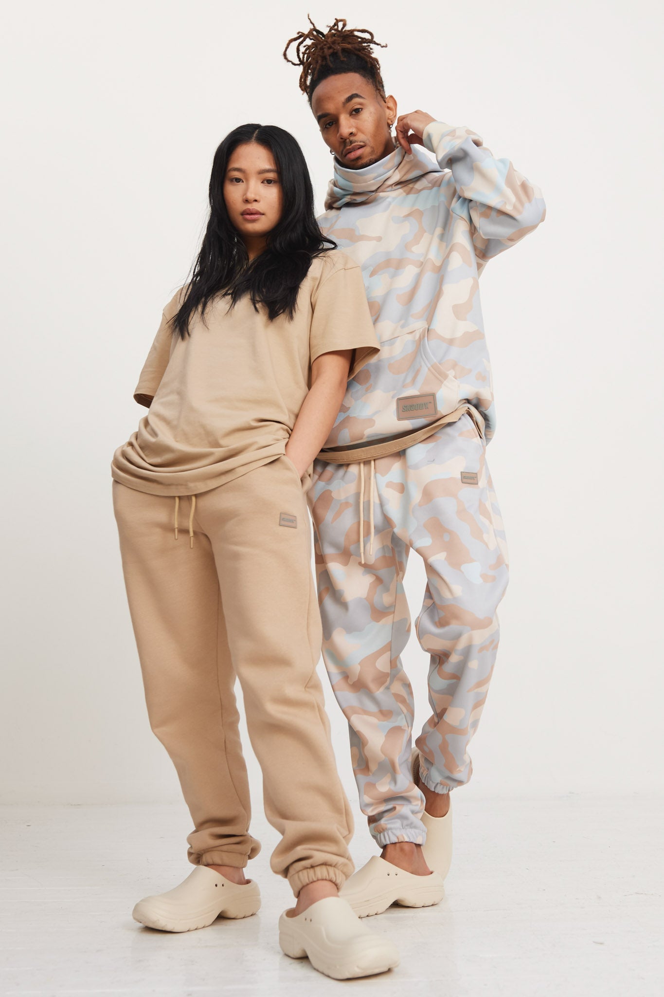 CORE T-SHIRT - CAMEL
